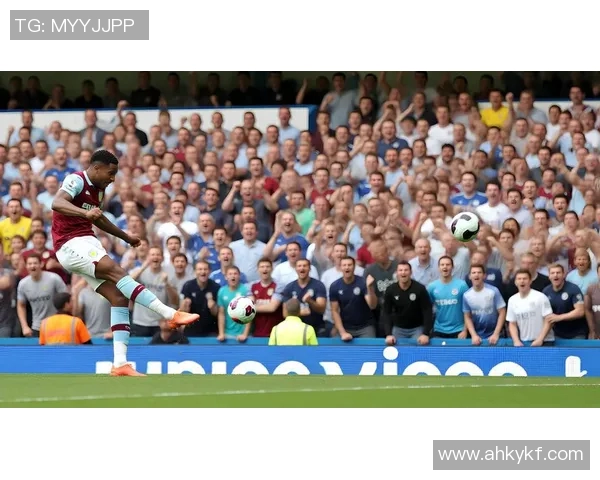 足球明星激情瞬间集锦展现绿茵场上的荣耀与梦想